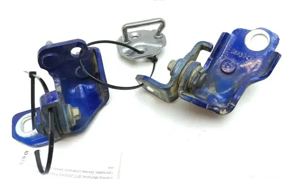 Rear door hinge set