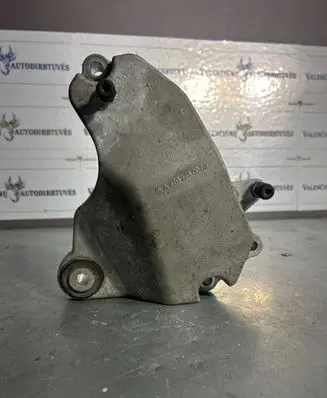 Mercedes-Benz B W246 W242 Engine mounting bracket A2702230002