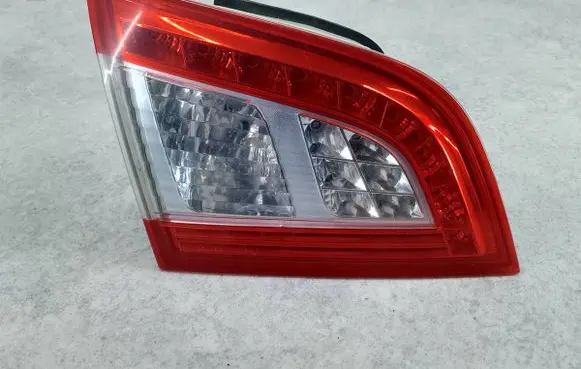 Peugeot 508 Tailgate rear/tail lights 9686780580