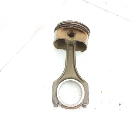 BMW M5 Piston with connecting rod