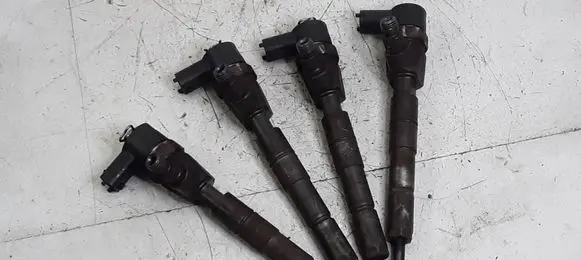 Opel Insignia A Fuel injectors set 55577668 0445110423