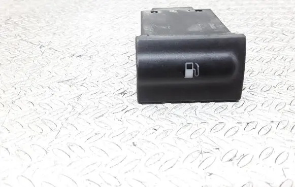 Skoda Octavia Mk1 (1U) Fuel tank opening switch 