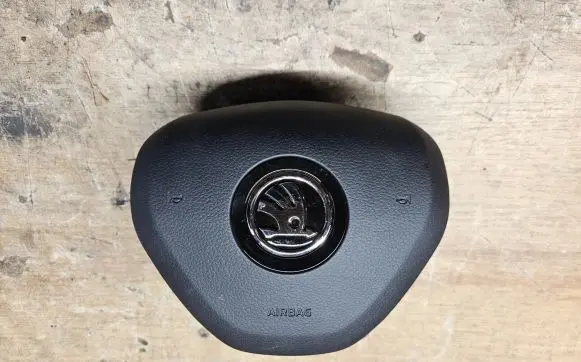 Skoda Fabia Mk3 (NJ) Steering wheel airbag 6V0807201AF