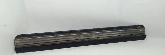 Honda HR-V Front sill trim cover 84251S2H0000