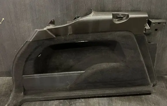 Volkswagen Touareg II Trunk/boot side trim panel 7P6867037 7P66863819