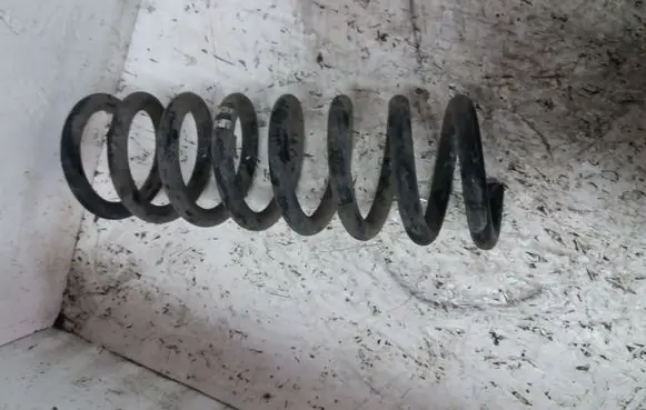 Mercedes-Benz E W210 Front coil spring