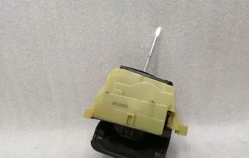 Mercedes-Benz C W204 Gear shifter/selector A2042677524