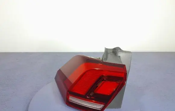Volkswagen Tiguan Rear/tail lights 2SD012519