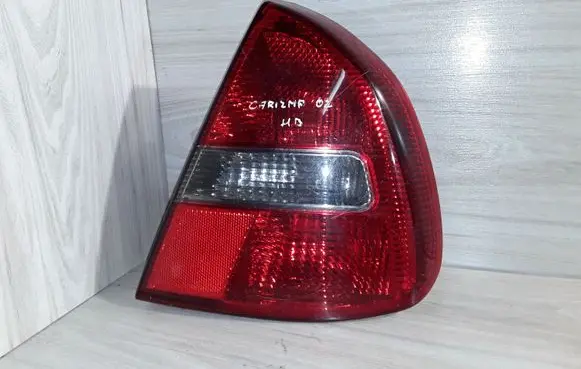 Mitsubishi Carisma Rear/tail lights