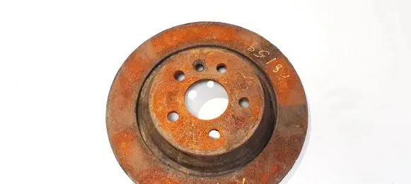 Volvo V70 Rear brake disc neventiliuojamas