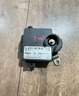 Mercedes-Benz E W211 Charging relay A2115403845 15036D54 0199000012