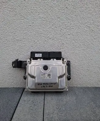 KIA Pro Cee'd III Engine control unit/module 391282BDD8 1320326KF 9001320326KF