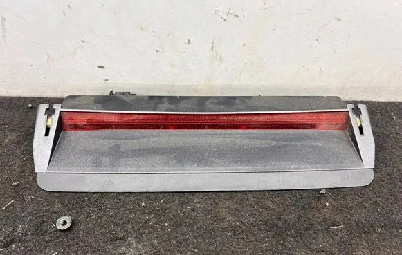 Volkswagen PASSAT CC Third/center stoplight 3C8945087