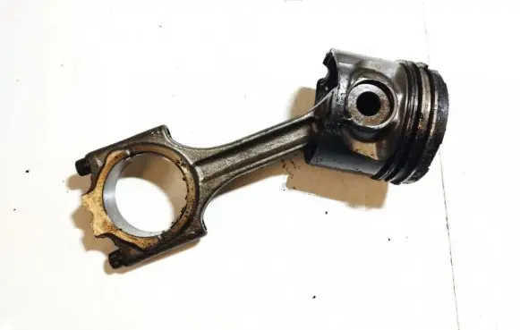 Volvo V70 Piston with connecting rod