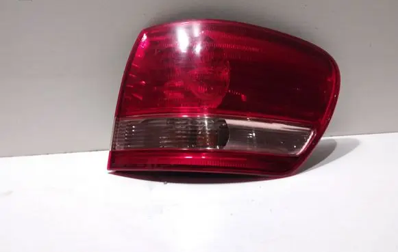 Toyota Avensis Verso Rear/tail lights