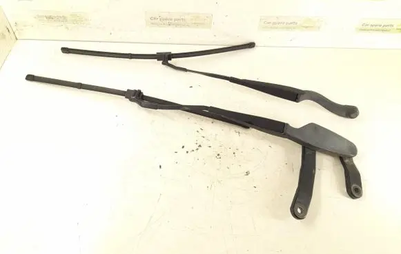 Mercedes-Benz C W204 Front wiper blade arm 2048201544 2048200044