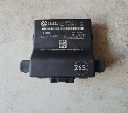 Volkswagen PASSAT CC Gateway control module 3C0907530H 404339 3C0907951