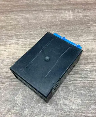 BMW 3 E36 Window wiper relay 8359031 711370