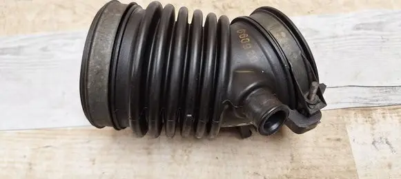 Air intake hose/pipe