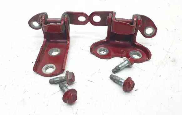 Toyota Yaris Front door upper hinge 