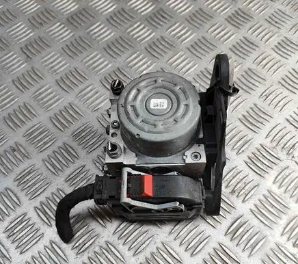 Skoda Superb B8 (3V) ABS Pump 28515876323 5Q0614517CH
