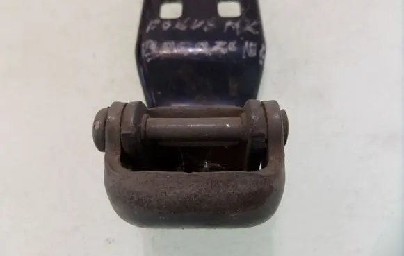 Ford Focus Tailgate/trunk/boot hinge 3M51R42900AF
