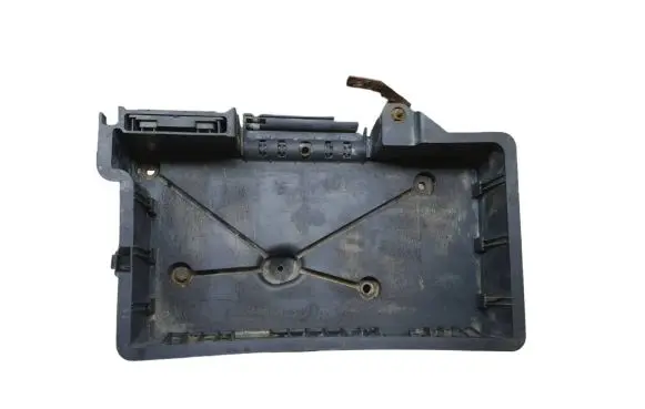 Battery tray