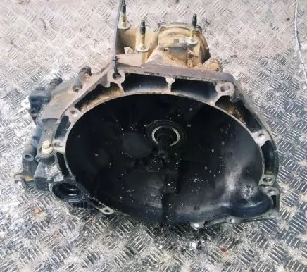 Manual 5 speed gearbox