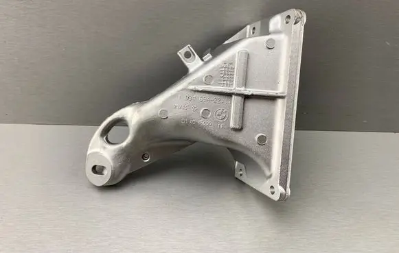 BMW 3 E46 Engine mounting bracket 1094694 22111094694