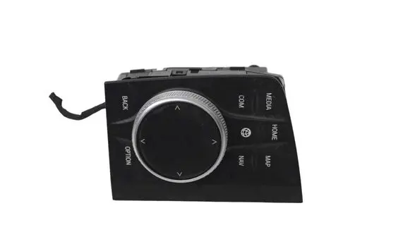 Head unit multimedia control