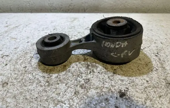 Honda CR-V Engine mount bracket