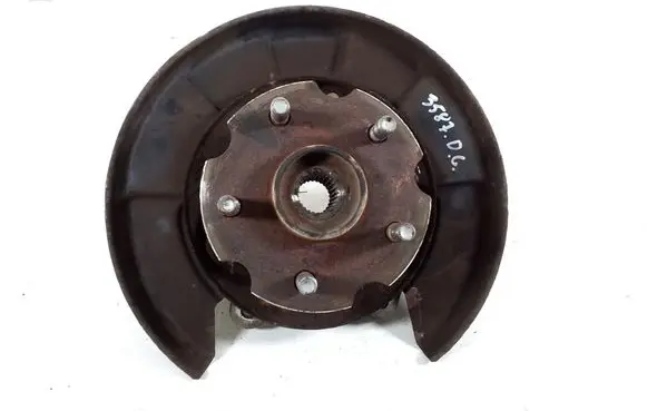 Toyota RAV 4 (XA30) Rear wheel hub