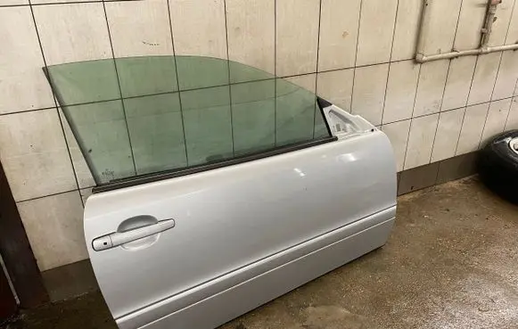 Mercedes-Benz CLK A208 C208 Door (2 Door Coupe) 
