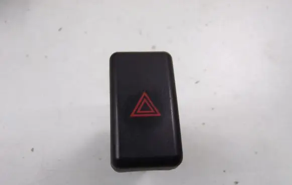 Mazda 3 I Hazard light switch BP4K664H0