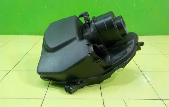 Opel Astra K Air filter box 39030323
