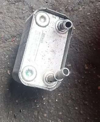 BMW X5 E53 Engine oil radiator 171075007540 75007540