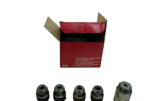 Hyundai Santa Fe Anti-theft wheel nuts and lock 