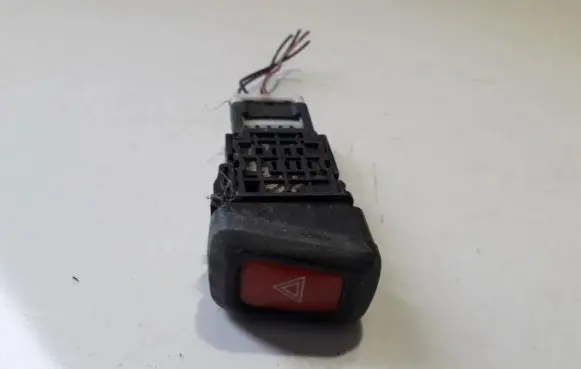Nissan Almera N16 Hazard light switch niles06016