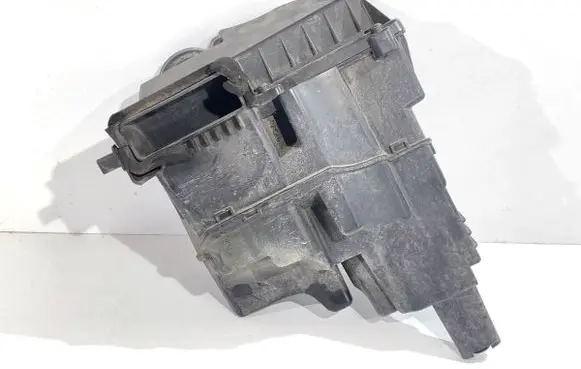 Peugeot 508 II Air filter box 9676423480