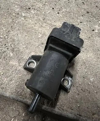 Renault Scenic II - Grand scenic II Turbo solenoid valve 8200762162