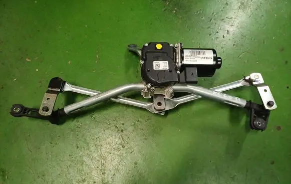 Volvo XC60 Front wiper linkage 32282191