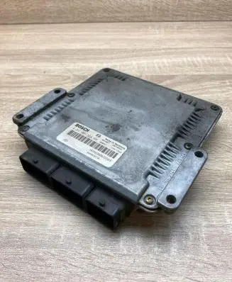 Renault Scenic I Engine control unit/module ECU HOM8200039569 0281001934