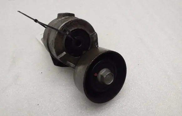 KIA Sorento Generator/alternator belt tensioner 252812A000 PK100241
