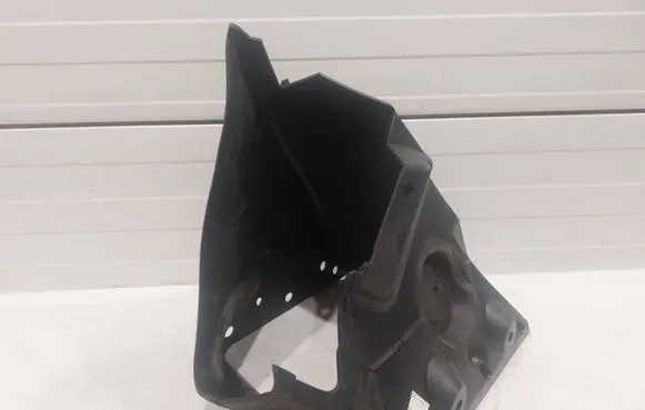 Chevrolet Camaro Intercooler air channel guide 84173323