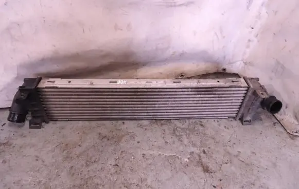 Ford C-MAX I Intercooler radiator 6G919L440AE D224