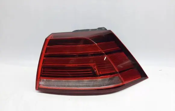 Volkswagen Golf VII Tailgate rear/tail lights 5G0945096Q