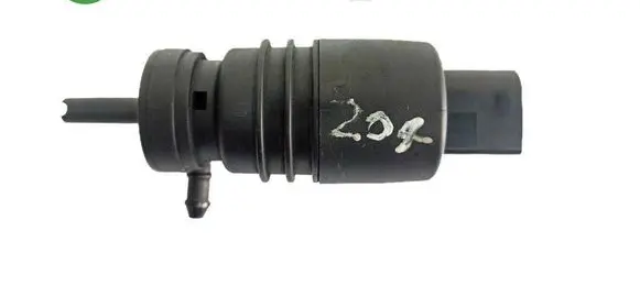 Mercedes-Benz C W204 Headlight washer pump 