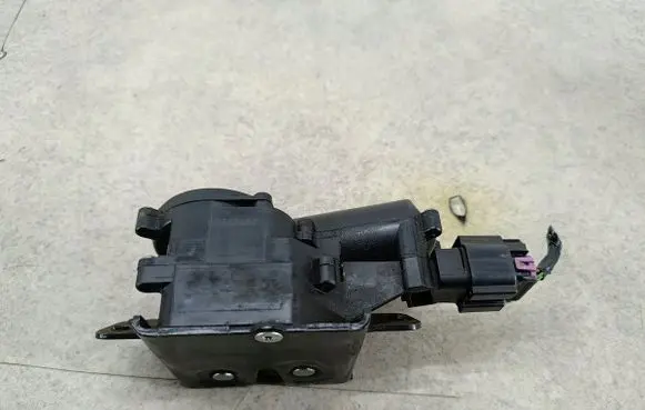 Opel Insignia A Tailgate lock latch 13503467
