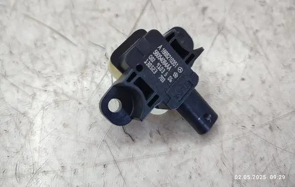 Mercedes-Benz ML W166 Airbag deployment crash/impact sensor A1668210351