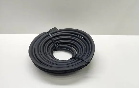 BMW 7 G11 G12 Rear door rubber seal (on body) 7336046